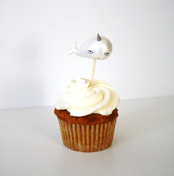 boyswithbanjos:  Whimsical winter cupcake topper: the too-cool-for-school narwhal!