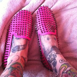 barbieisawh0re:  pink louboutins are sexy