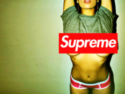 Supreme tits