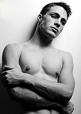   ↳ Colton Haynes   porn pictures