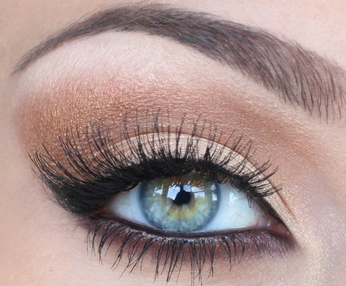 eyeslikejewels.tumblr.com  go and check out her tumblr  right now!!! :)