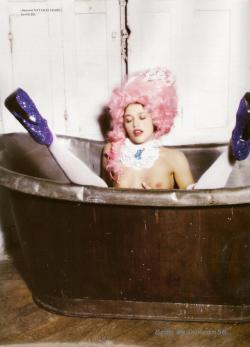 pussylequeer:  Ellen von Unwerth 