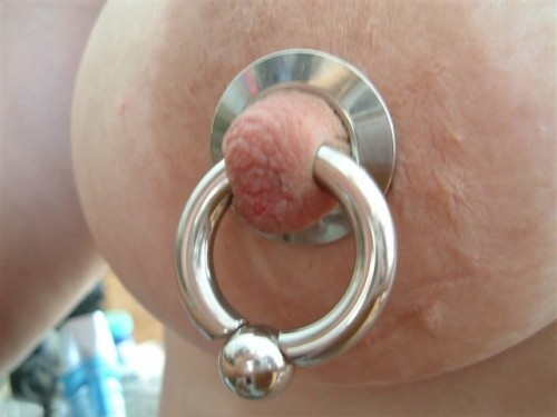 cruiser20442: boonfark:  Great gauged gland — a sterling knocker  Perfectly sized nipple ring. Shiel