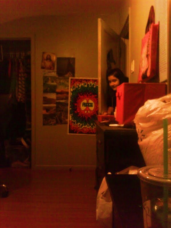 Rachel creeping&lt;3