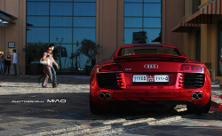 automotivated:  Amazing R8 (by mewzhang)