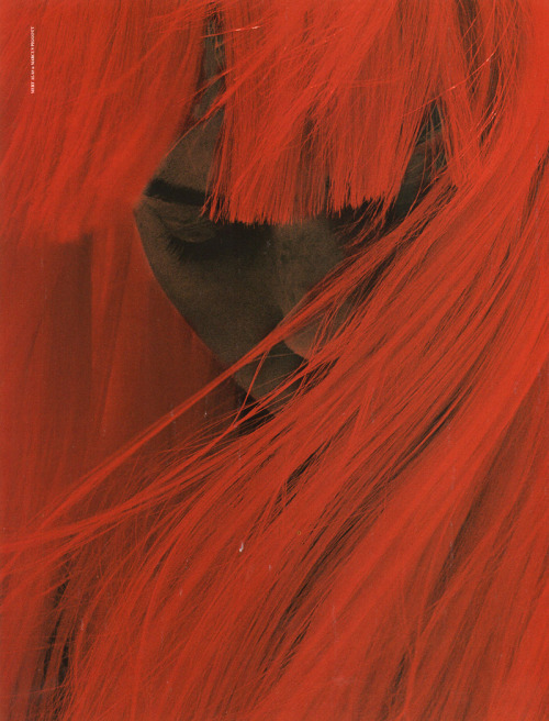horreure:Angela Lindvall by Mert Alas & Marcus Piggott for Pop f/w 2002
