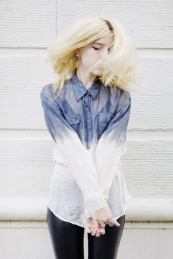 C0Ncreat:  Dip Dyed Tee. Love Her Leathers Too 