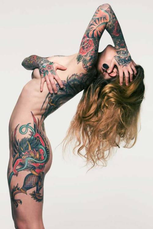 ohmygodbeautifulbitches:  Sara Blake