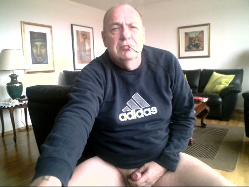 http://senioretgay2.tumblr.com/post/14630720069
