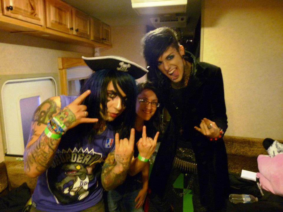 fuckyeahbloodonthedancefloor:  Via Natalie Perez 