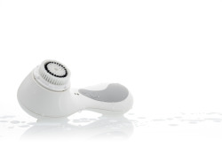 Has anyone or does anyone use a clarisonic?