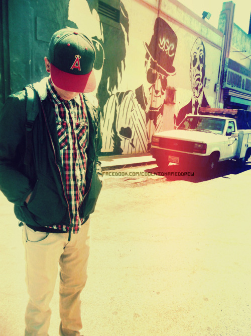 ispeakforboys:  http://ispeakforboys.tumblr.com// ✞ Check out my DOPE blog!! 