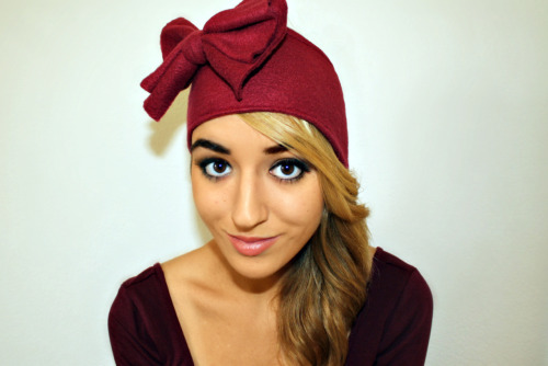lxkrb:  Just made this earwarmer! Followed this tutorial from one of my favorite blogs: http://deliacreates.blogspot.com/2011/11/ear-warmerssimplified-tutorial.htmlSo simple, and so adorable! Try it yourself!  