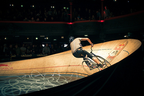 bisikleta: Red Bull Mini Drome France (by mr durian)