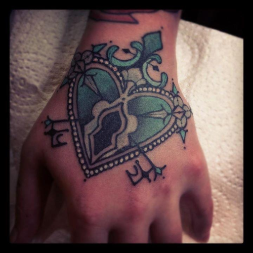 FUCK YEAH HAND TATTOOS !!