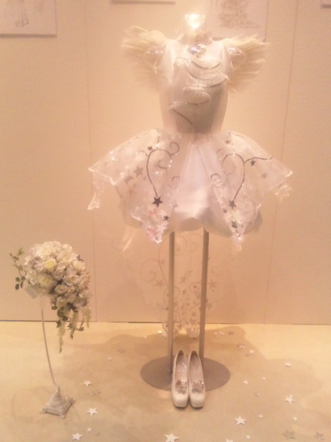henshins:CLAMP designs a Card Captor Sakura-themed wedding dress! Aaahhh it’s so precious! Time to f