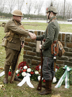 the-seed-of-europe:  Descendants of WWI veterans shaking hands at the memorial to the Christmas Truce of 1914.