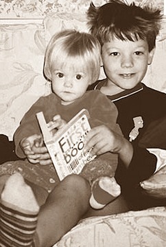 desirezayn:  Louis and his sisters are just the cutest omg 
