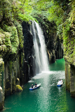 bluepueblo:  Takachiho Gorge, Miyasaki, Japan