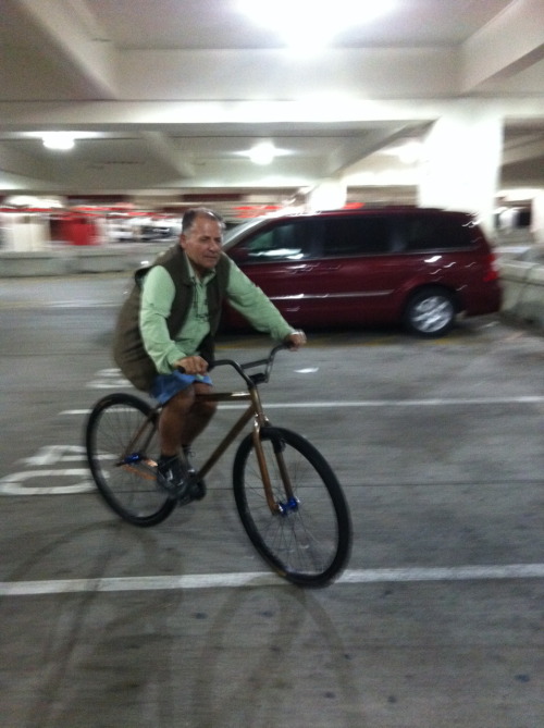 palmerkelley: my dad riding fixed