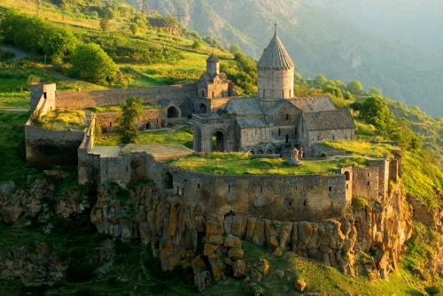 (via TATEV MONASTRY, a photo from Syunik, East | TrekEarth)