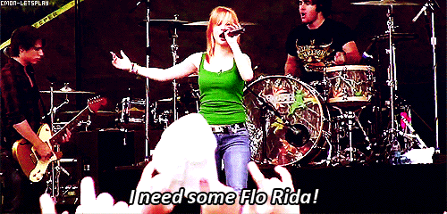 cmon-letsplay-blog:  Hayley dancing Low (Flo Rida) on the stage. 