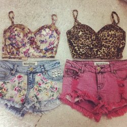 dip-dye-dancer:  i have the shorts on the left :) 