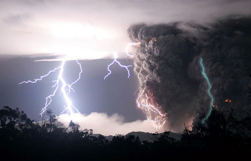 by All This Fine Stuff… on Flickr.Chaitén Volcano erupting in southern Chile.