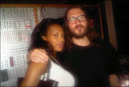 John Frusciante recording NEW Solo Album!
As previously reported, on April 17th, 2011 R&B Singer Share Watson a.k.a Truth Hurts confirmed via her Twitter page that she was collaborating with John Frusciante on a track for the new solo album he was...