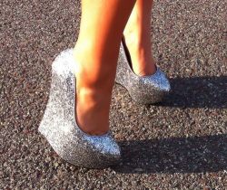 Ooo&Amp;Hellip; Glitter Wedges! So Hot :)