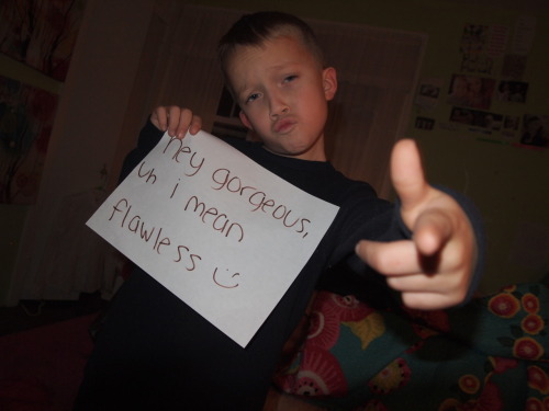 n0rth3rn-l1ghts:  icebreak3r:  whoever this kid is, he made me smile  THIS KID<3 