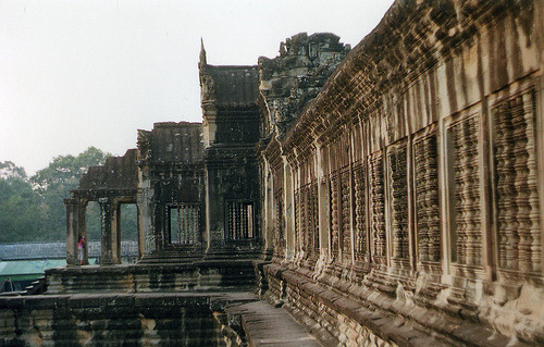 cavum:Angkor 2 (by Lera Shvets)