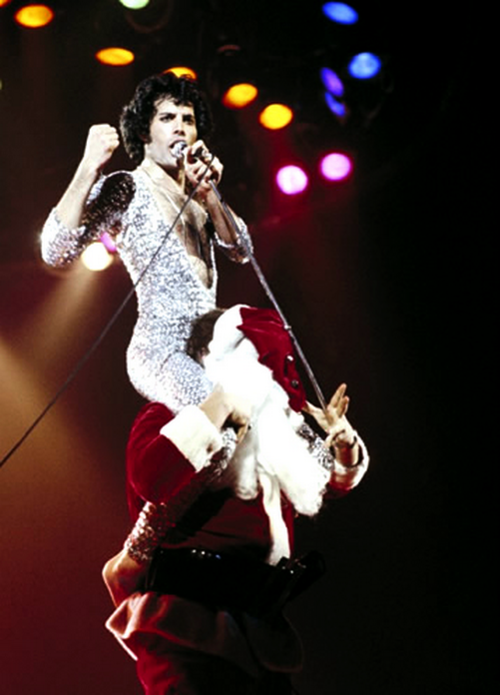 fuckyeahmercury:  MERRY CHRISTMAS ! 