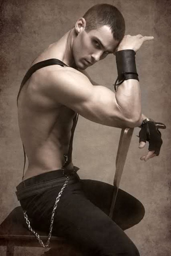 juergenland:Fuck, he is HOT