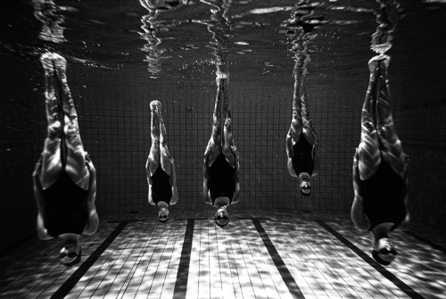 themissionvision:  Tomasz Gudzowaty’s photography.  He is particularly interested in non-commercial 