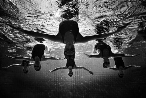 themissionvision:  Tomasz Gudzowaty’s photography.  He is particularly interested in non-commercial 