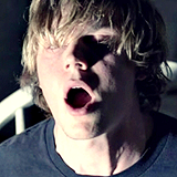   Funny faces Evan Peters 