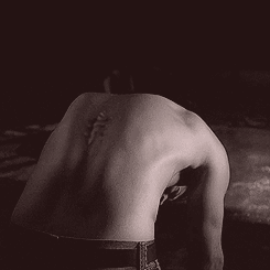 pineappledean:   We need shirtless!Jensen in season 7 