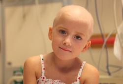 c0cainecola:  narwhalic0rn:  stay-str0ng-love:   Everyone, stop and reblog this, it won’t make your blog ugly. Taylor is fighting a rare form of cancer and she is struggling to survive. Reblog this photo if you hope she will win her battle with cancer. 