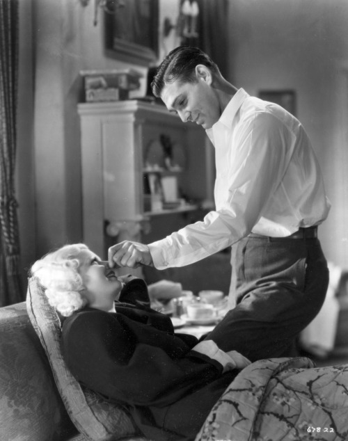 frankie-machine:Clark Gable and Jean Harlow in Hold Your Man (1933) 