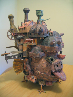 noevilshallescapemysight:  saffroninferno:  HOWL’S MOVING CASTLE: All made out of paper….  WHHHHAAAATTT!?!?! 