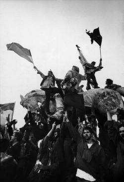 Chicago, 1968 Antiwar demonstrators protesting US involvement in the Vietnam War outside the Democratic National convention; photo by Charles H. Phillips