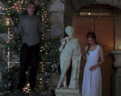 luster-children:  azehi:  runcherrybomb:  kyssed:   lushhhious:   romeo and juliet   one of the best parts of the movie    my babies   Love this  fave 