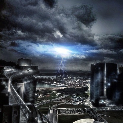 The storm of the century is coming! | cc: @cintaa @khairul26 @tiniest_smurf @13lifesgood | check out