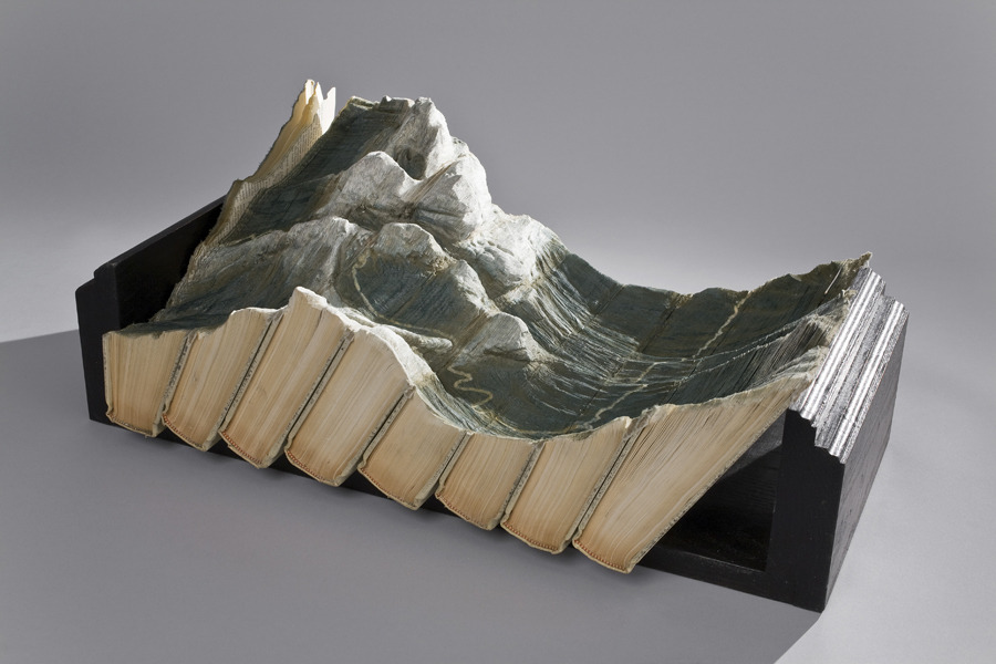 leetakeuchi:  Book Carvings by Guy Laramee 