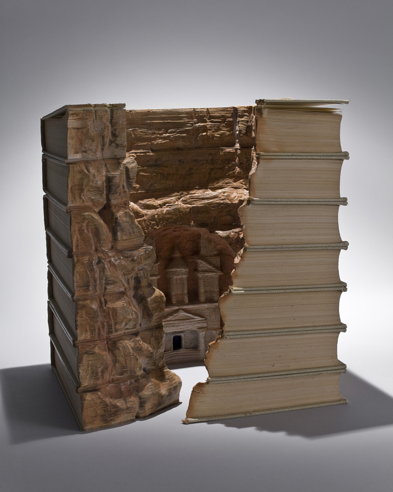 leetakeuchi:  Book Carvings by Guy Laramee 