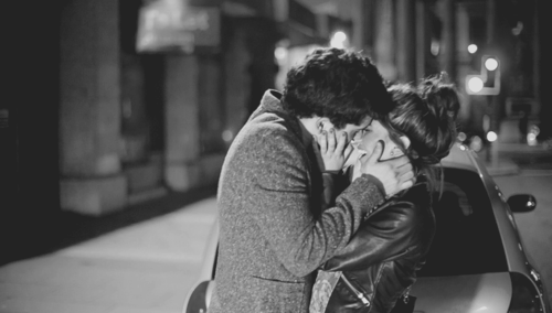 teu-marido:  Se queres alguma certeza nessa vida, toma o meu amor, pois este é teu…