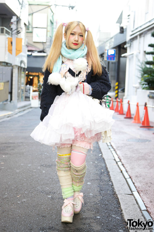 Always-awesome Minami from Tokyo Bopper Harajuku. The layered knit leggings are really cool.