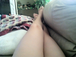 rub-my-clit:  Legs.:3