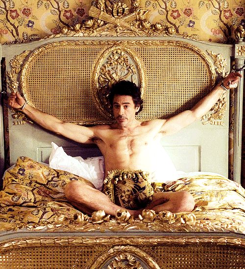 gabytellers:  BENEATH THIS PILLOW LIES THE KEY TO MY RELEASE 
